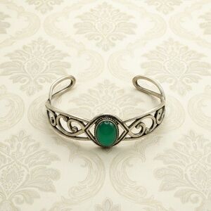 - Carolyn Pollack Cuff With green Cabochon